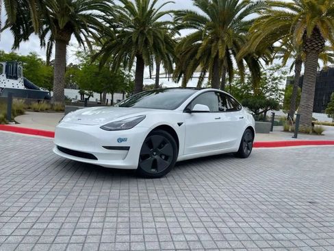 Used 2023 Tesla Model 3 Standard Range RWD image 6