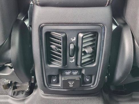Used 2014 Jeep Grand Cherokee Overland w/ Advanced Technology Group AWD/4WD image 17