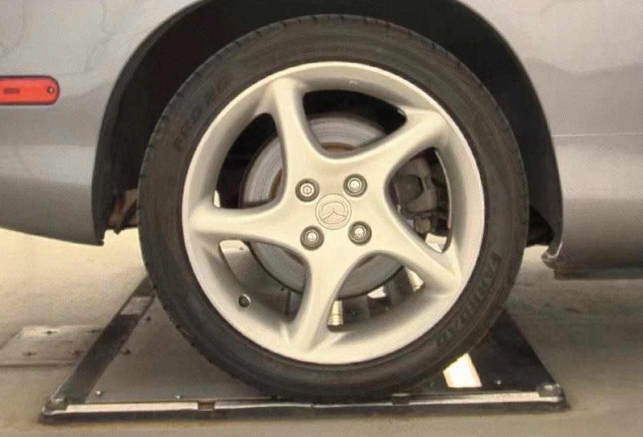 Used 2003 MAZDA MX-5 Miata RWD image 20