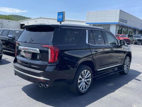 Certified 2021 GMC Yukon Denali w/ Denali Premium Package AWD/4WD image 4