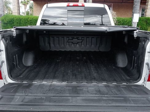 Used 2017 Chevrolet Silverado 1500 LTZ Z71 w/ LTZ Plus Package AWD/4WD image 8