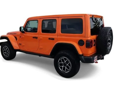 Used 2025 Jeep Wrangler Unlimited Rubicon w/ Convenience Group image 6