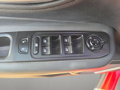 Used 2022 Jeep Renegade Latitude w/ Convenience Group AWD/4WD image 11