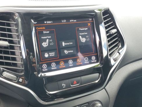 Used 2019 Jeep Cherokee Limited FWD image 21