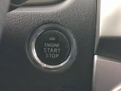 Used 2015 Toyota 4Runner Limited image 23