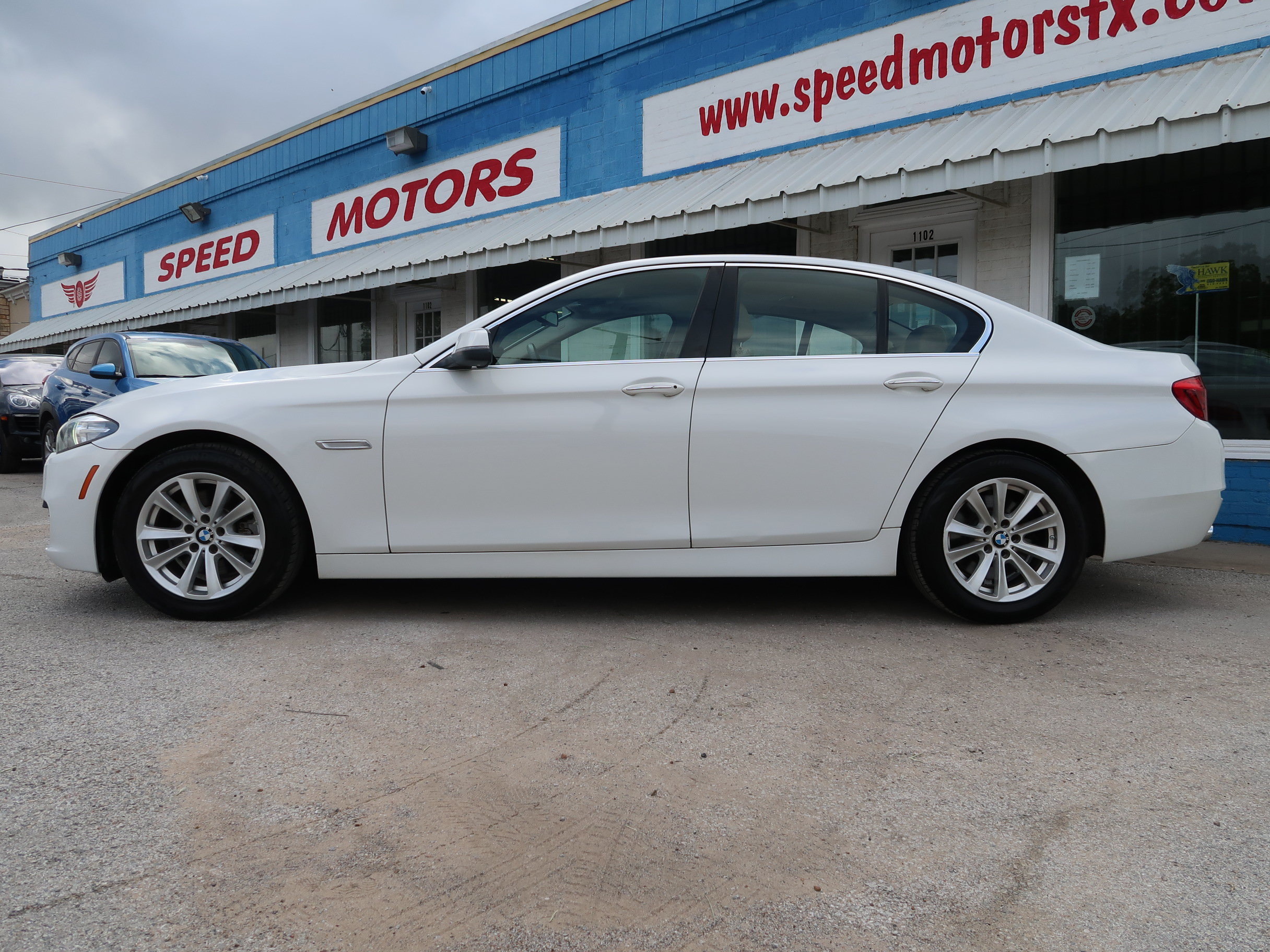 Used 2014 BMW 528i Sedan RWD image 3