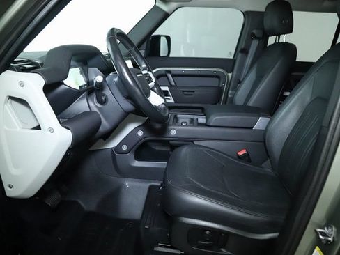 Certified 2022 Land Rover Defender 110 SE AWD/4WD image 21