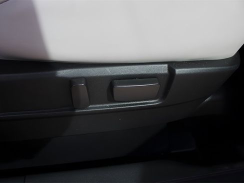 Used 2022 Mitsubishi Outlander SEL image 22