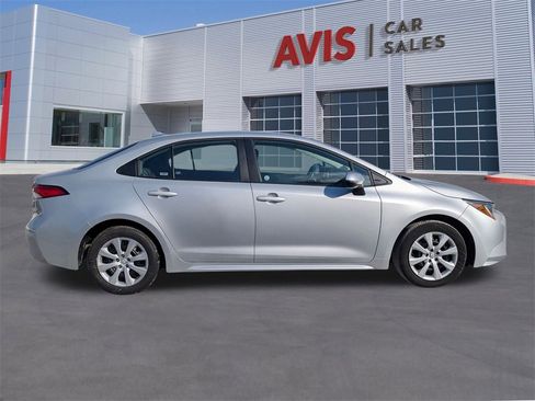 Used 2024 Toyota Corolla LE image 7