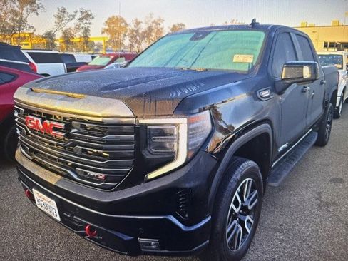 Used 2023 GMC Sierra 1500 AT4 w/ AT4 Premium Package image 2
