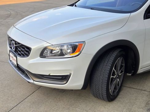 Used 2016 Volvo V60 T5 Cross Country w/ Convenience Package AWD/4WD image 36