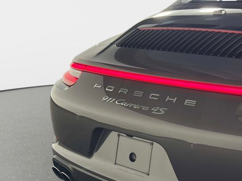 Used 2018 Porsche 911 Carrera 4S AWD/4WD image 18