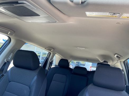Used 2023 Honda CR-V LX image 29