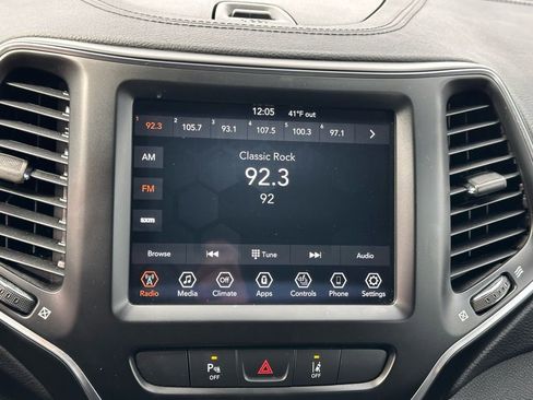 Used 2021 Jeep Cherokee Latitude Lux 80th Anniv w/ Quick Order Package 26U 80TH image 31