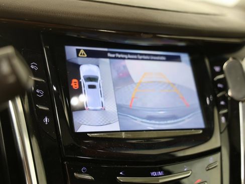 Used 2016 Cadillac Escalade Luxury image 12