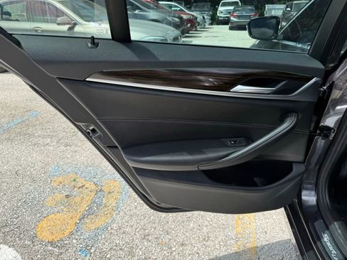 Used 2018 BMW 540i image 16