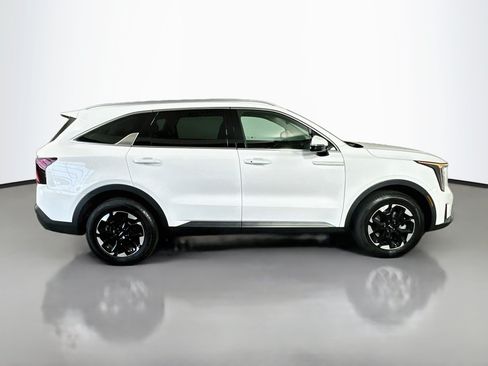 Certified 2024 Kia Sorento S AWD/4WD image 8