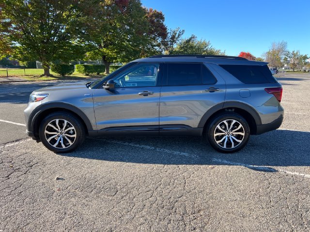 Used 2023 Ford Explorer ST-Line w/ Class IV Trailer Tow Package AWD/4WD image 6