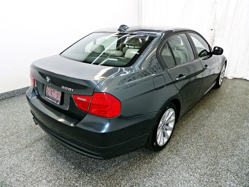 Used 2010 BMW 328i xDrive Sedan AWD/4WD image 6