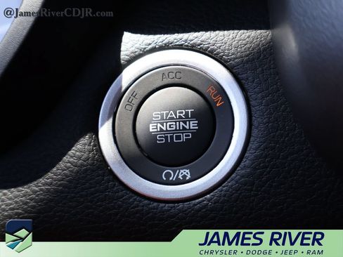 Used 2024 RAM 1500 Laramie AWD/4WD image 29