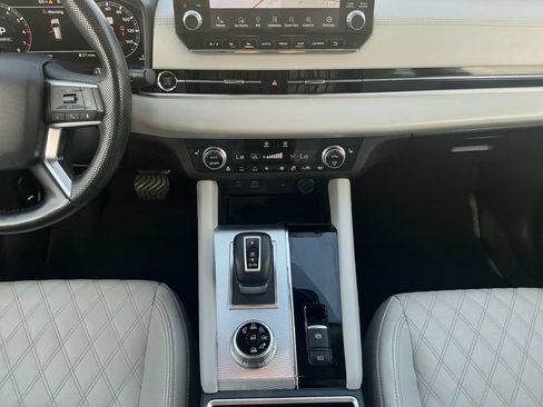 Used 2023 Mitsubishi Outlander SEL AWD/4WD image 20