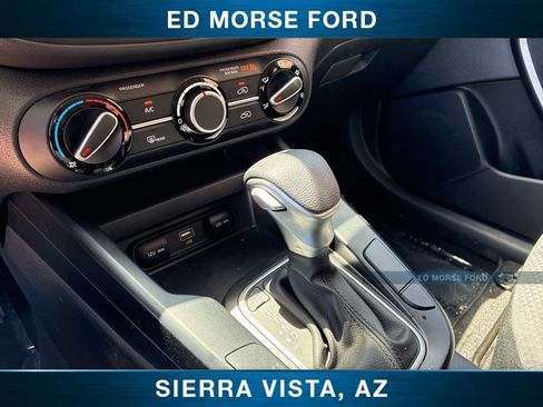 Used 2025 Kia Soul LX FWD image 31
