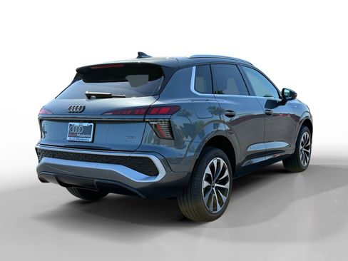 New 2026 Audi Q3 quattro 2.0T AWD/4WD image 5