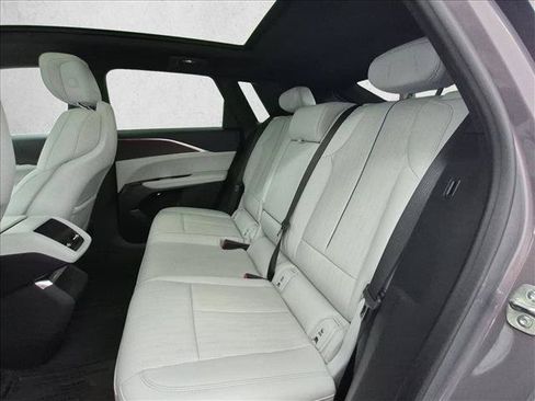 Used 2024 Cadillac Lyriq Luxury AWD/4WD image 22
