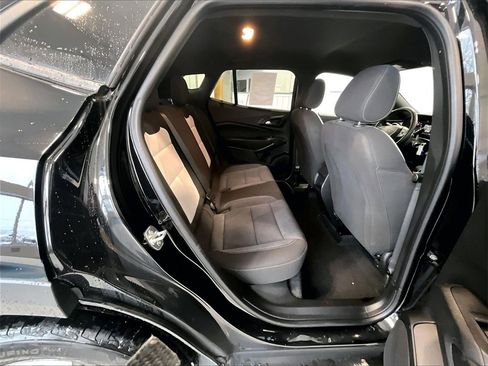 Used 2024 Chevrolet Trax RS image 16