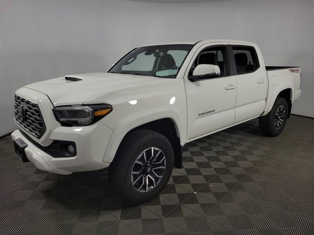 Used 2023 Toyota Tacoma TRD Sport w/ Technology Package AWD/4WD image 3