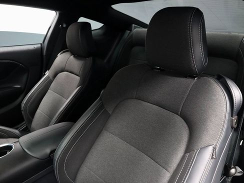 Used 2025 Ford Mustang EcoBoost image 24