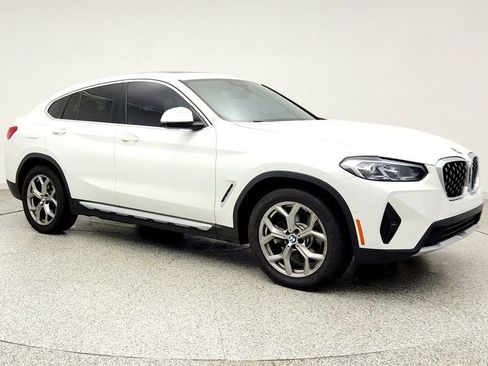 Used 2022 BMW X4 xDrive30i w/ Parking Assistance Package AWD/4WD image 3