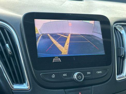 Used 2019 Chevrolet Malibu LT w/ Leather Package image 17