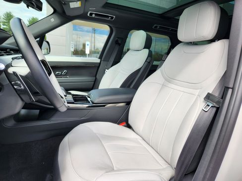 Certified 2024 Land Rover Range Rover Sport Dynamic SE AWD/4WD image 10