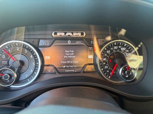 Used 2020 RAM 1500 Big Horn AWD/4WD image 6