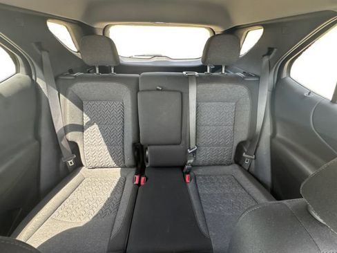 Used 2023 Chevrolet Equinox LT FWD image 14