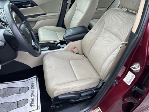 Used 2017 Honda Accord LX image 13