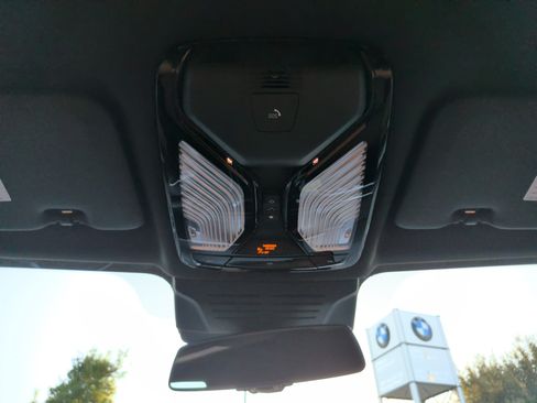 Used 2026 BMW X5 xDrive40i w/ M Sport Package AWD/4WD image 31