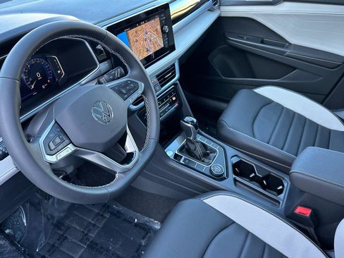 New 2026 Volkswagen Taos SEL image 9