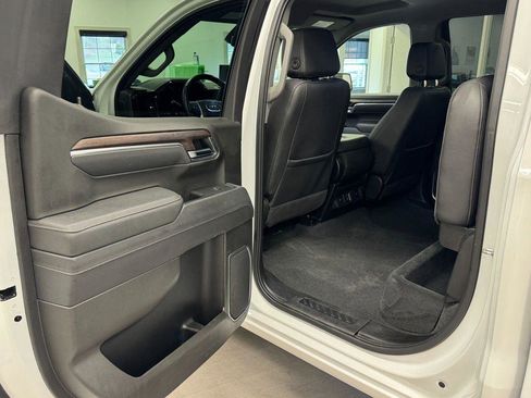 Used 2025 GMC Sierra 1500 SLT image 19