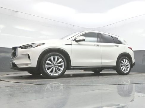 Used 2019 INFINITI QX50 Essential w/ Premium Heat Package image 33