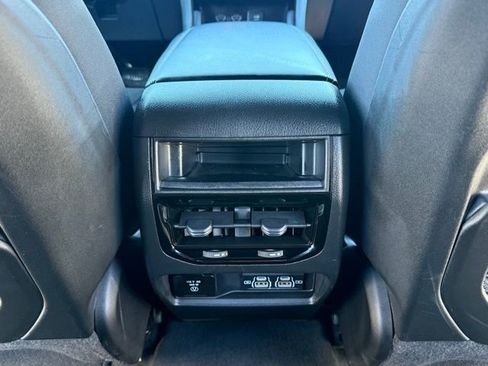 Used 2023 Jeep Grand Cherokee Altitude image 41