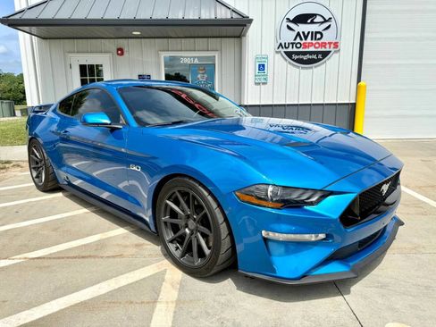 Used 2019 Ford Mustang GT RWD image 2