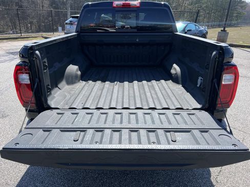 Used 2024 GMC Canyon Denali image 18