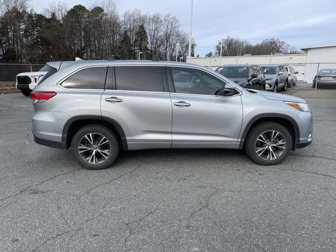 Used 2018 Toyota Highlander Plus image 11