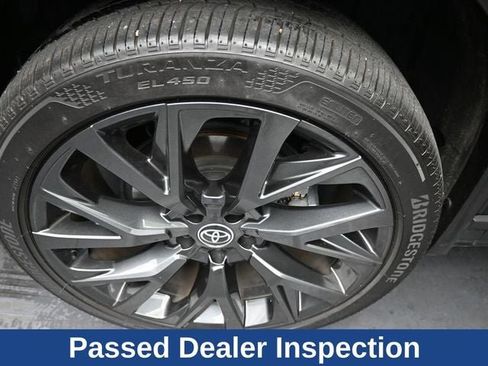 Used 2025 Toyota Crown Signia Limited image 16