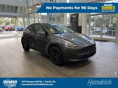 Used 2022 Tesla Model Y Long Range AWD/4WD image 1