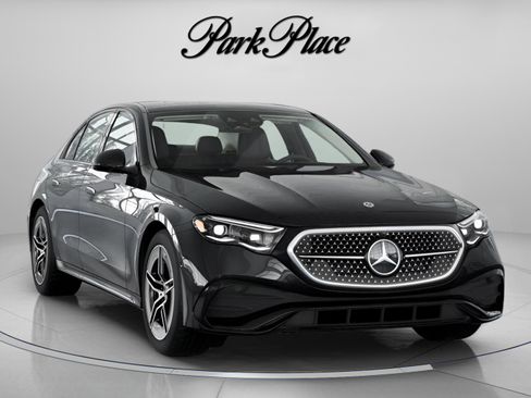 New 2026 Mercedes-Benz E 450 4MATIC Sedan image 34