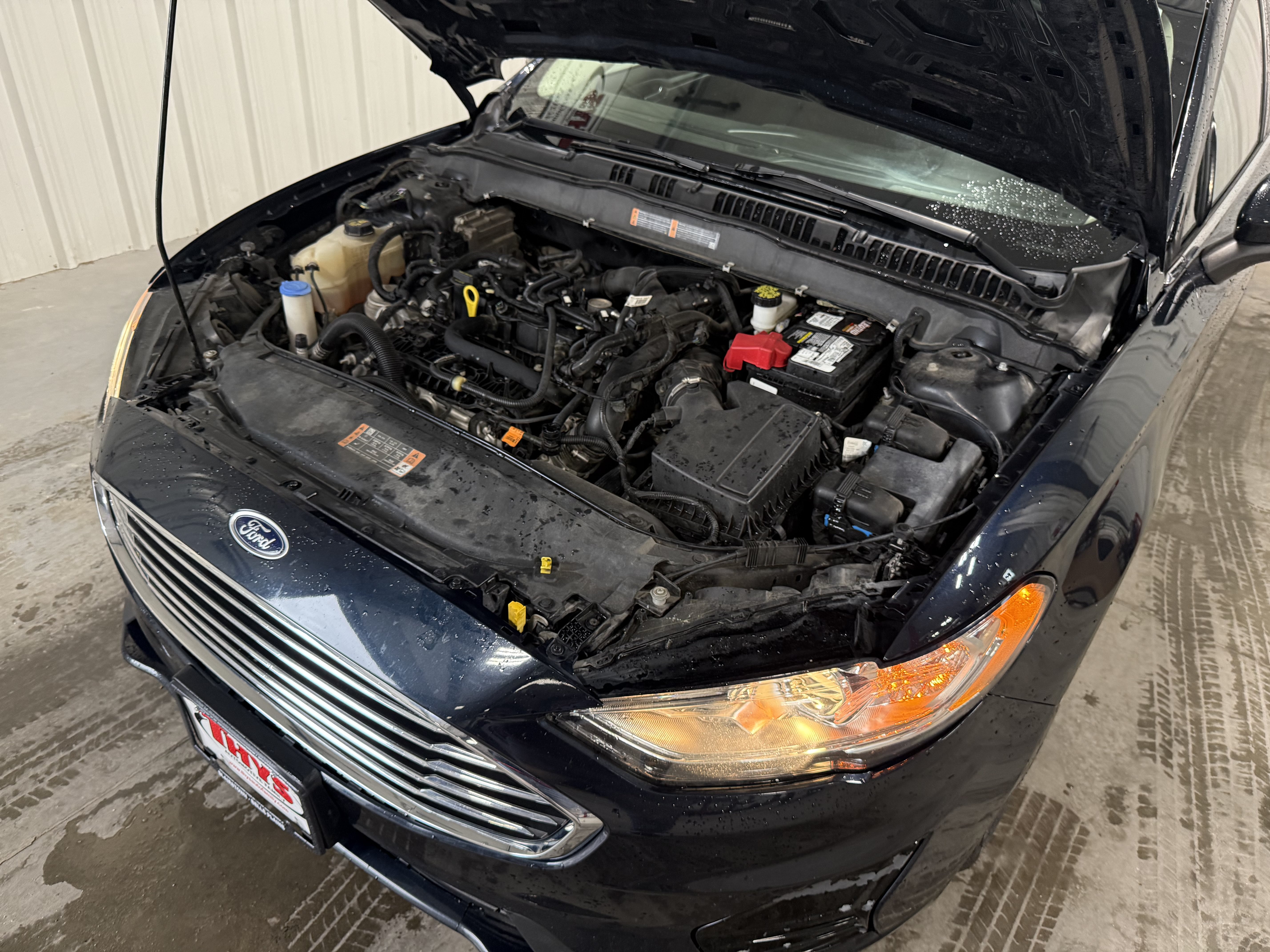Used 2020 Ford Fusion SE FWD image 17