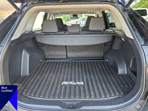 Used 2020 Toyota RAV4 XLE w/ Convenience Package FWD image 31